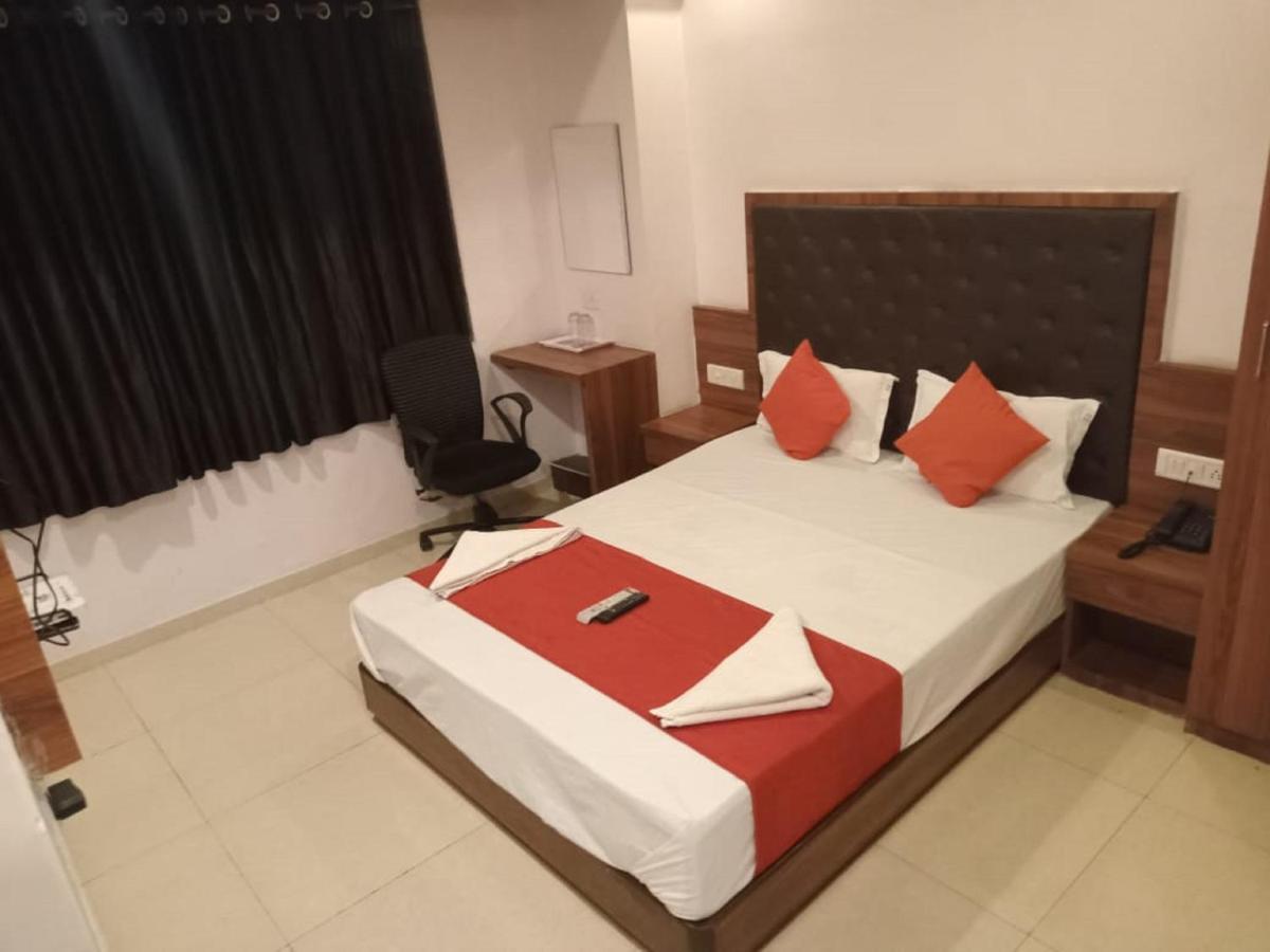 Hotel Sai Deep Lodging By Wb Inn نافي مومباي المظهر الخارجي الصورة