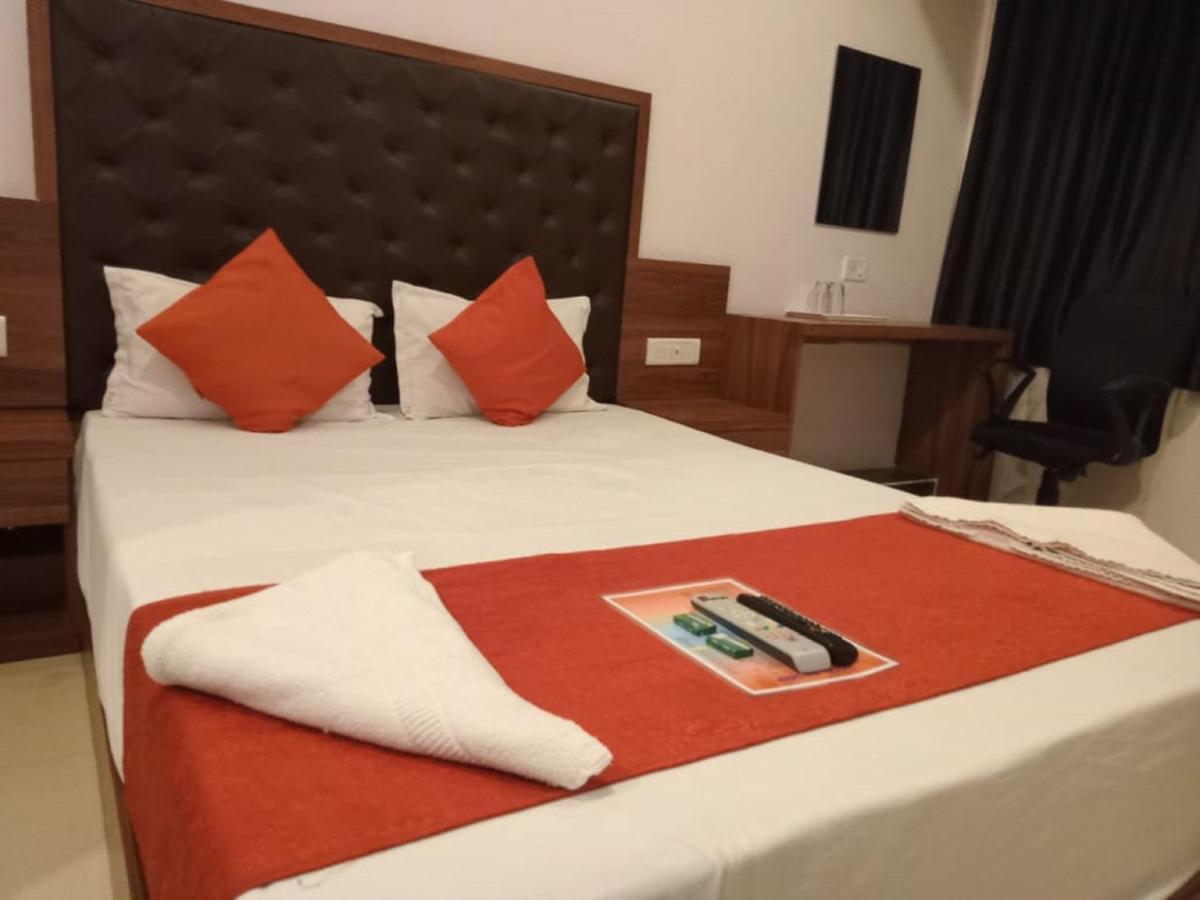 Hotel Sai Deep Lodging By Wb Inn نافي مومباي المظهر الخارجي الصورة